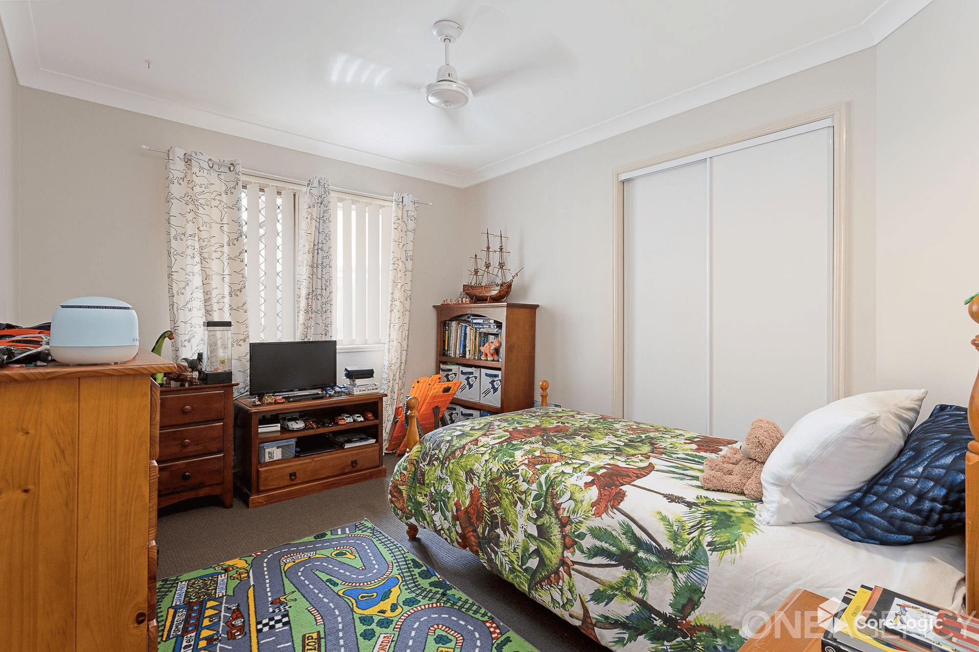 1 Brennan Road, Scarborough, QLD 4020