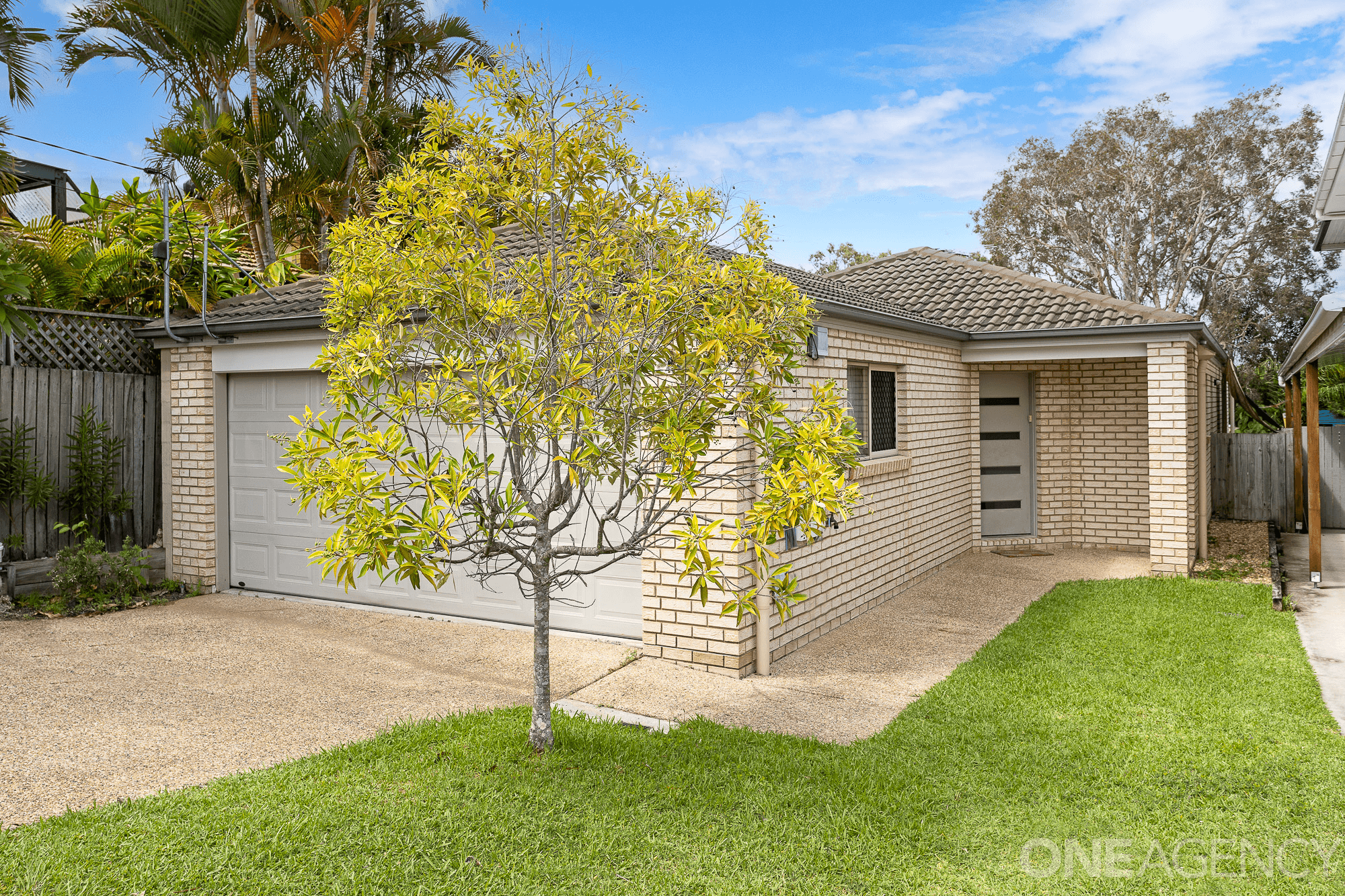 1 Brennan Road, Scarborough, QLD 4020