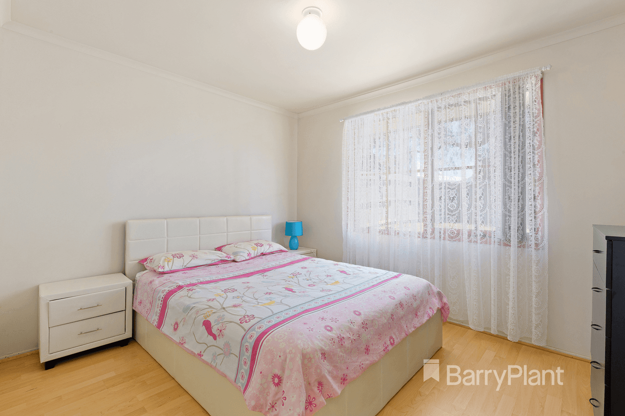 7 Petrel Court, Werribee, VIC 3030