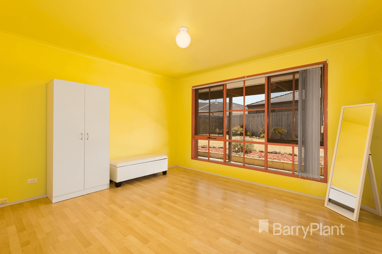 7 Petrel Court, Werribee, VIC 3030