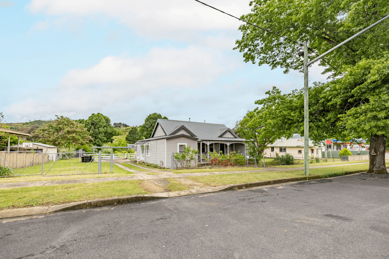 102 Tumut Street, ADELONG, NSW 2729