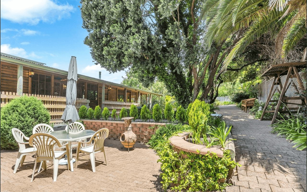 16 Gum Ave, VICTOR HARBOR, SA 5211