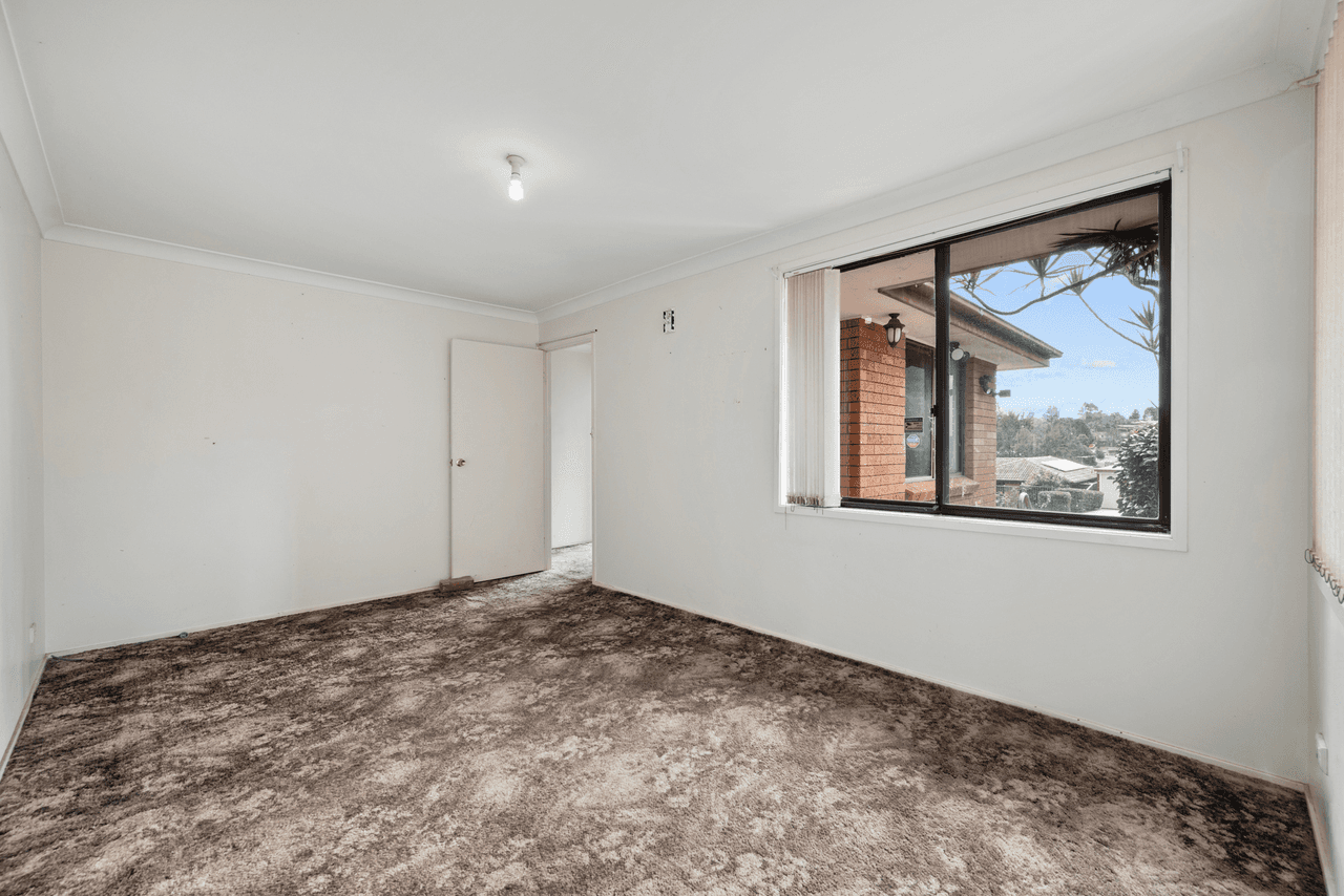 28 Octavia Avenue, ROSEMEADOW, NSW 2560