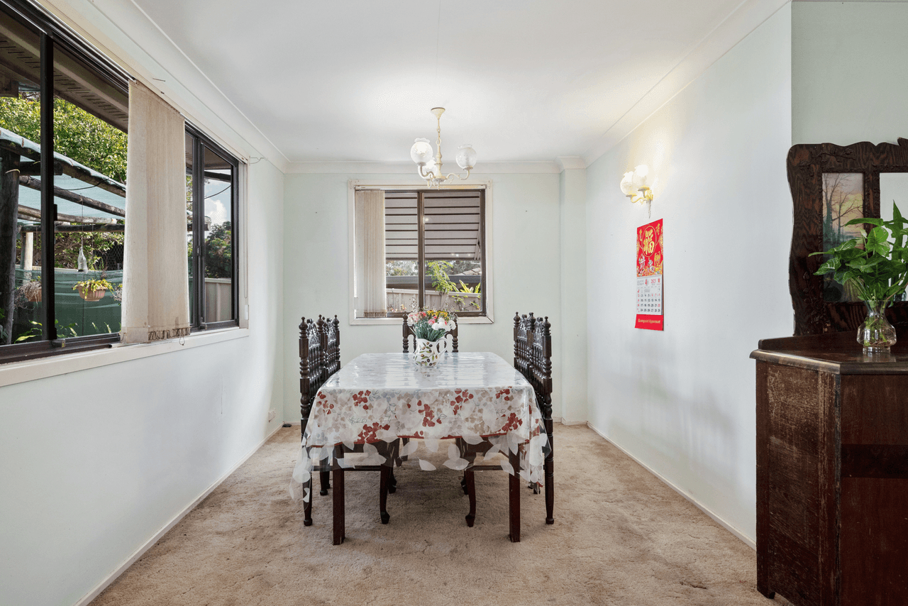 28 Octavia Avenue, ROSEMEADOW, NSW 2560