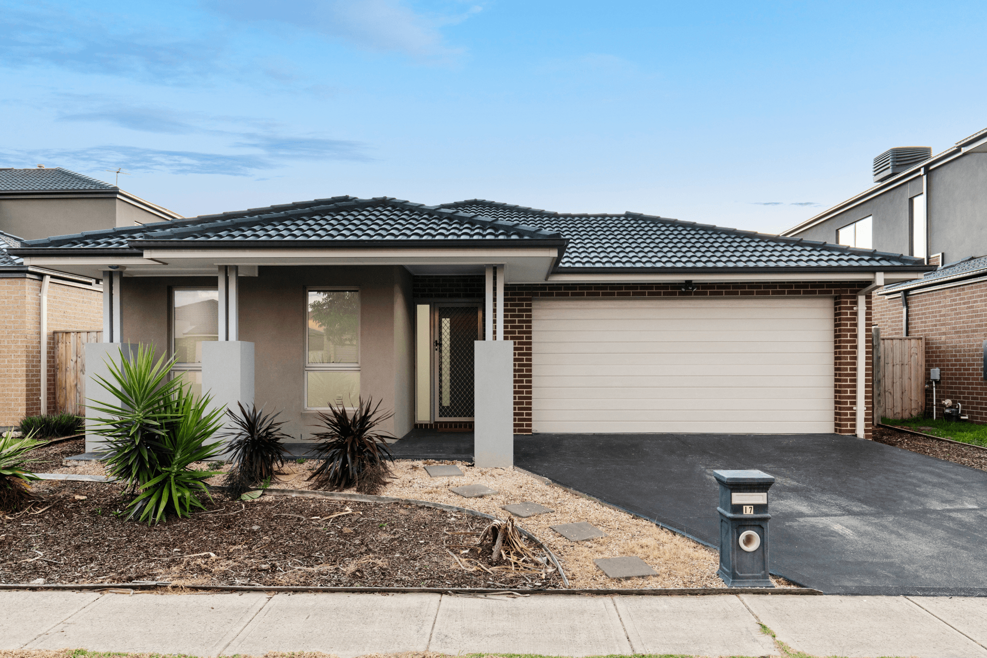 17 Oakridge Street, POINT COOK, VIC 3030