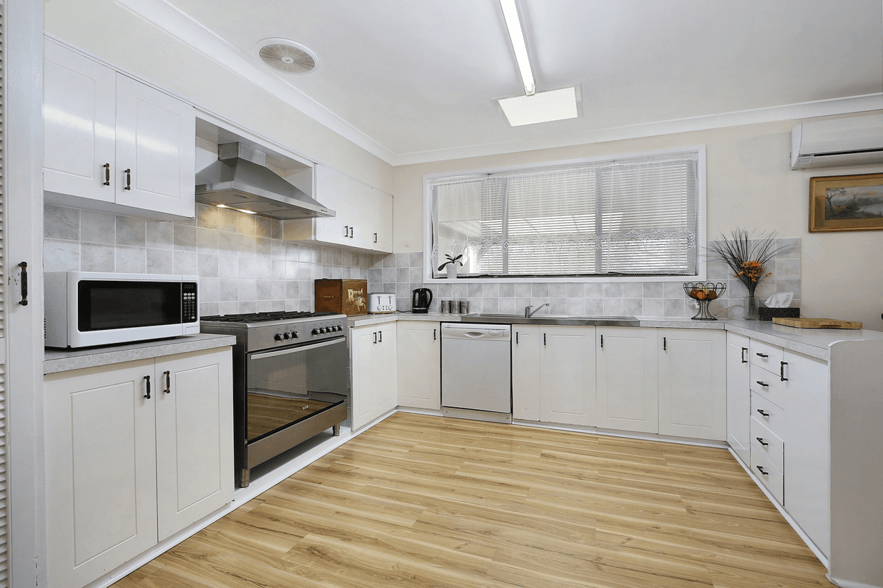 132 Pearce Street, HOWLONG, NSW 2643