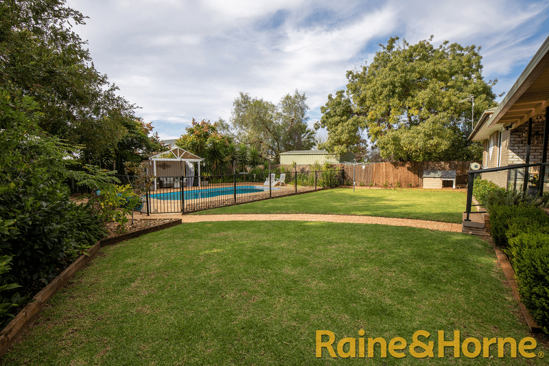 22 Grangewood Drive, DUBBO, NSW 2830