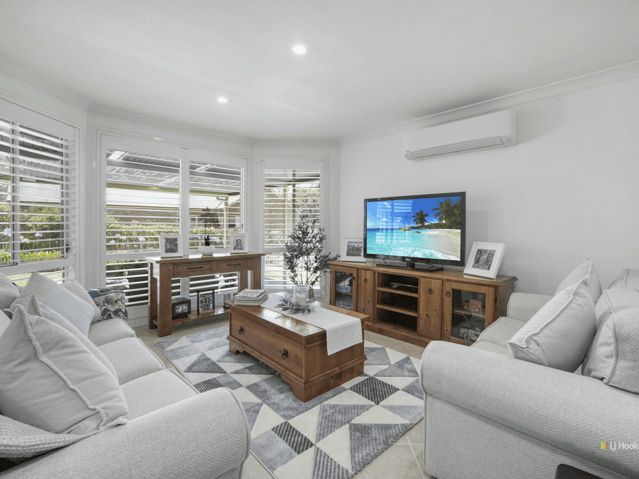 219 Island Point Road, ST GEORGES BASIN, NSW 2540