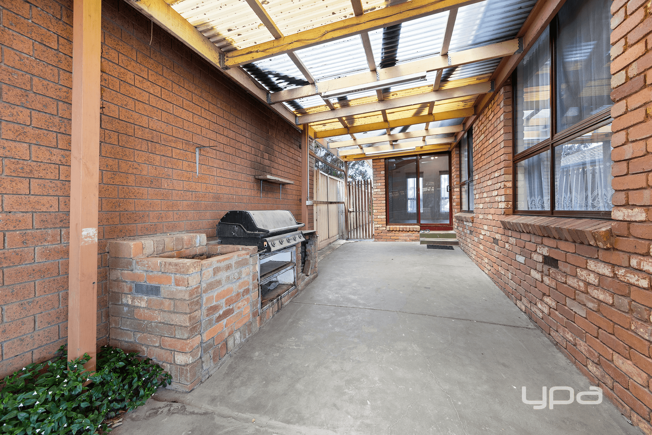 8 Tallerk Court, KINGS PARK, VIC 3021