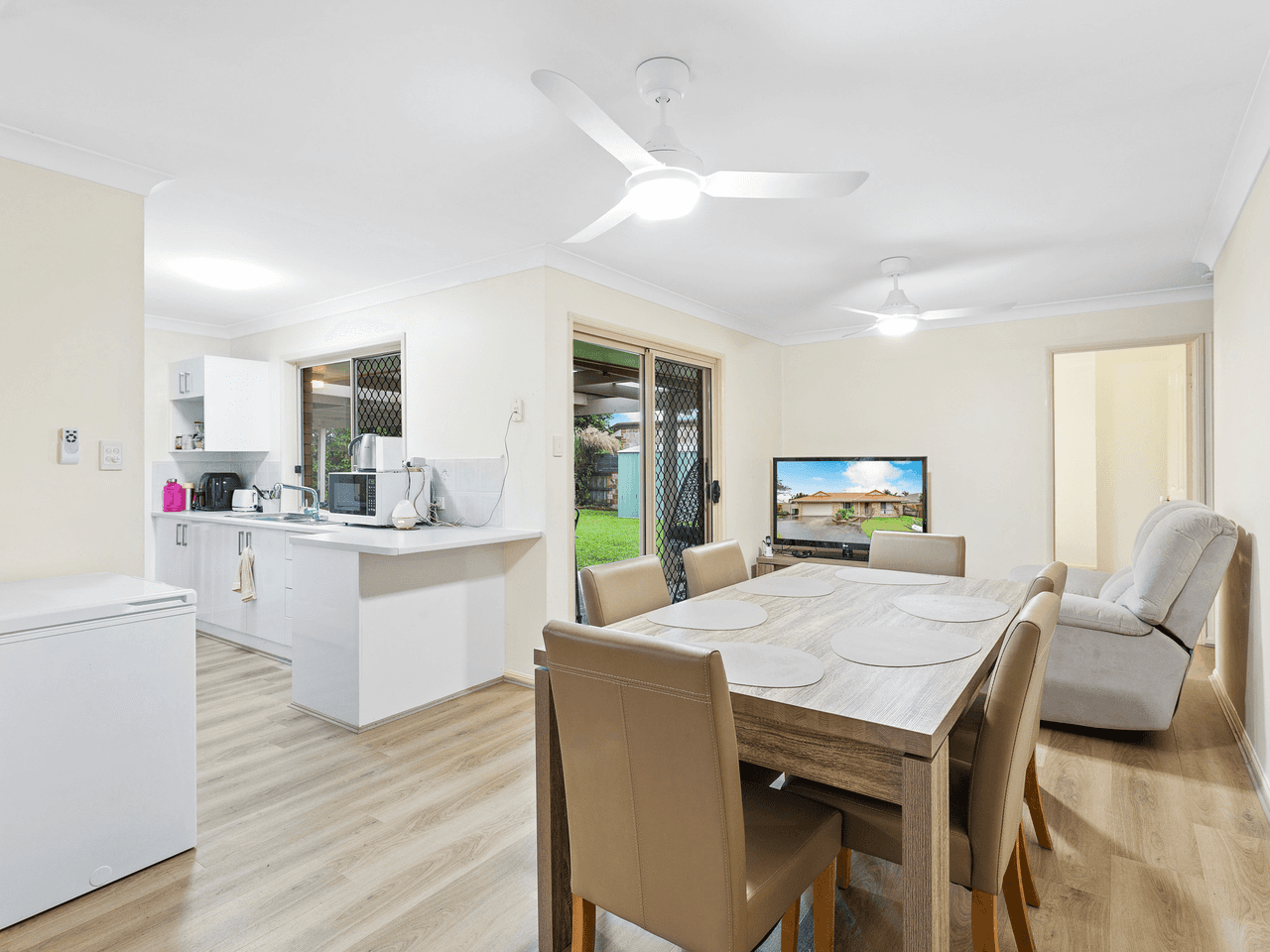 61 Carpenter Way, Sandstone Point, QLD 4511