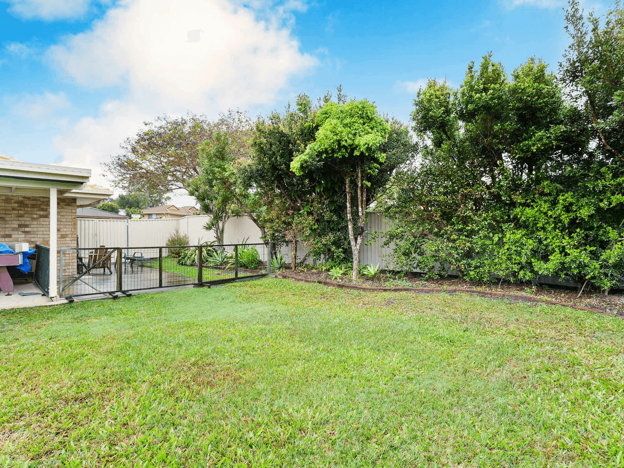 61 Carpenter Way, Sandstone Point, QLD 4511