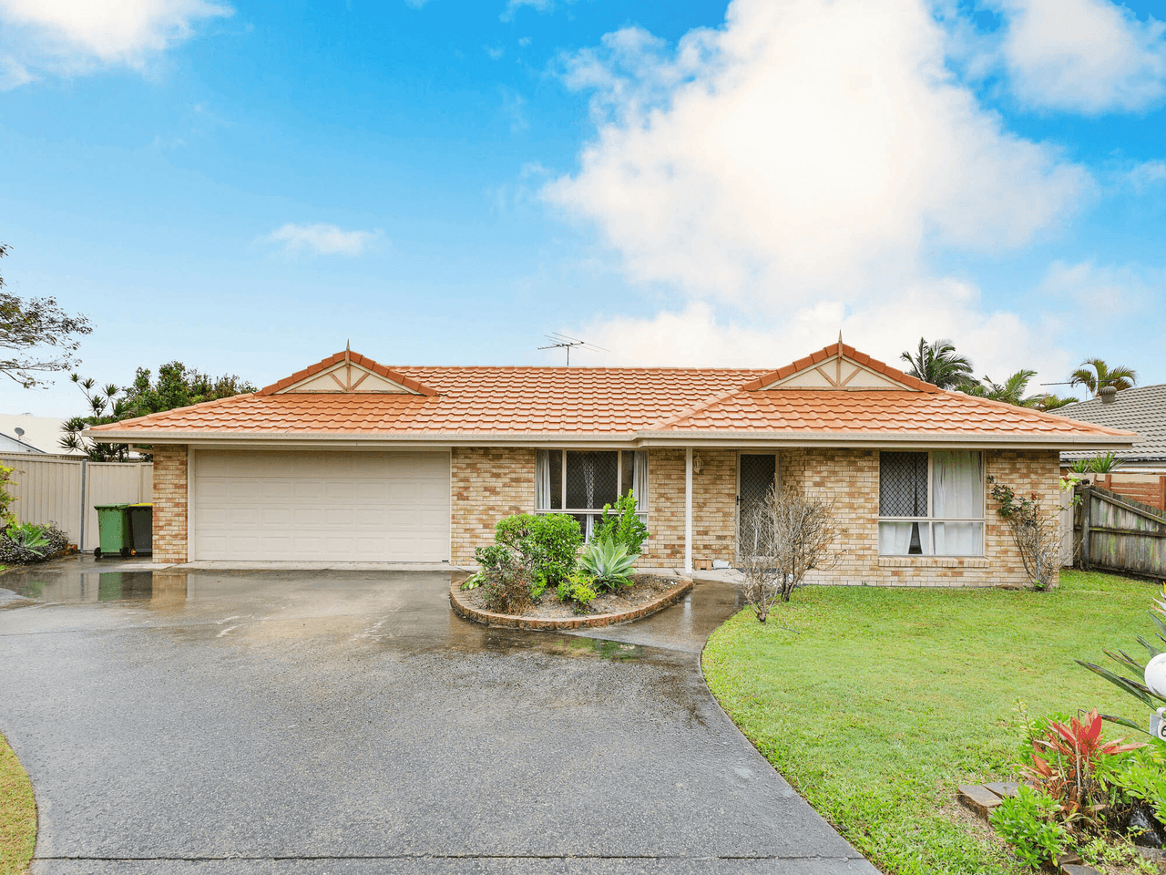 61 Carpenter Way, Sandstone Point, QLD 4511