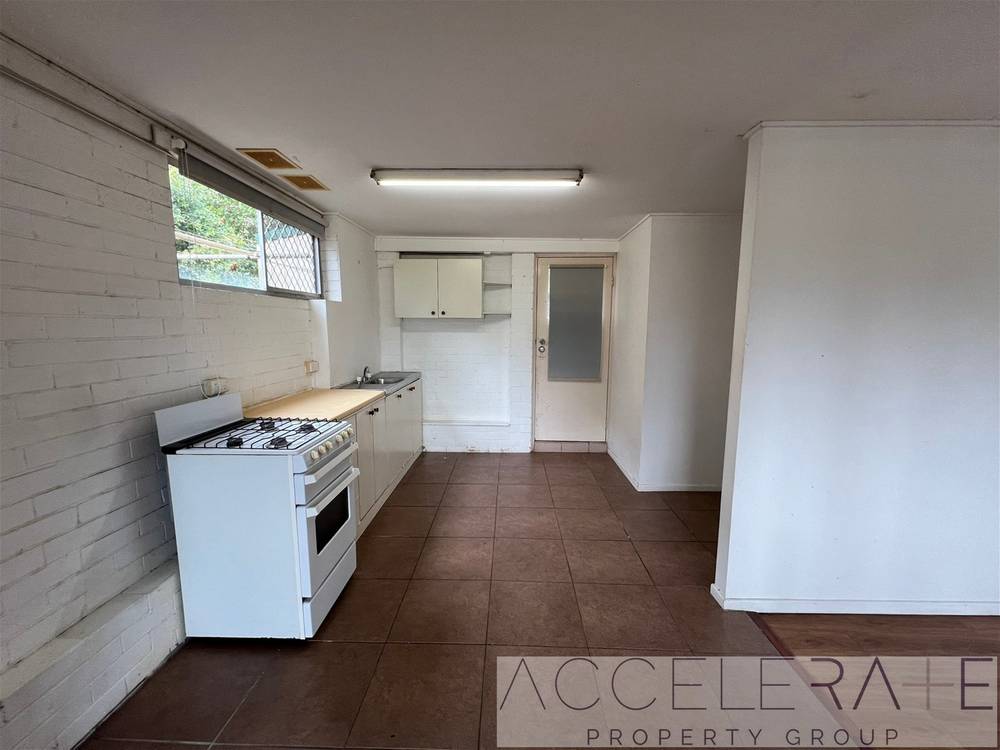 2/33 Spinnaker Street, JAMBOREE HEIGHTS, QLD 4074