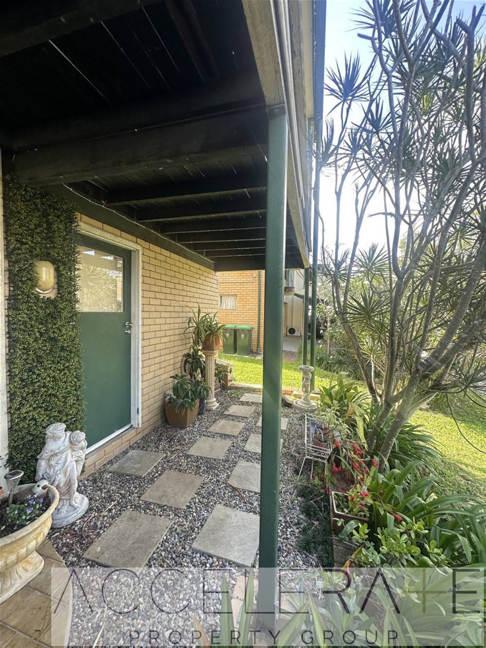 2/33 Spinnaker Street, JAMBOREE HEIGHTS, QLD 4074