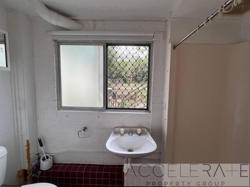 2/33 Spinnaker Street, JAMBOREE HEIGHTS, QLD 4074