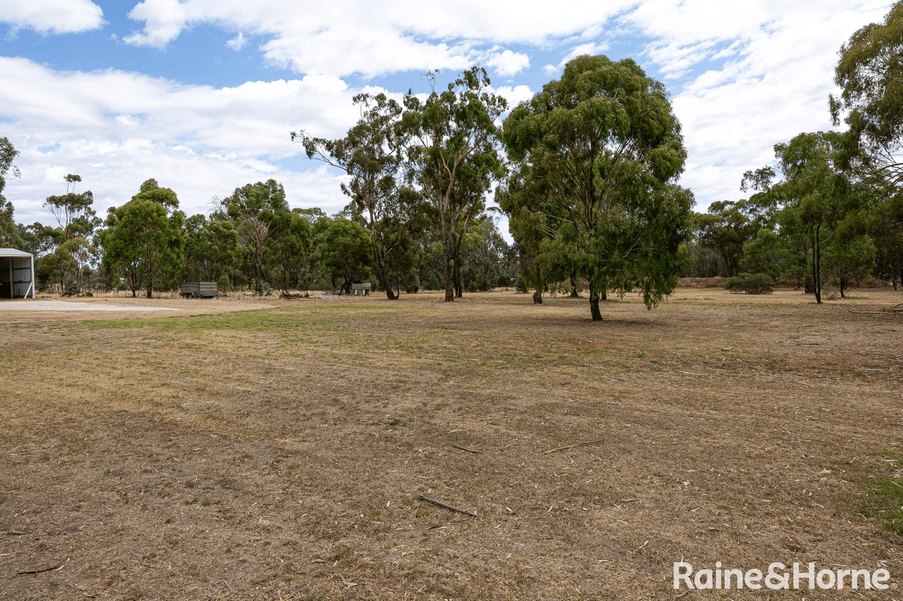 104 Iverach Street, COOLAMON, NSW 2701