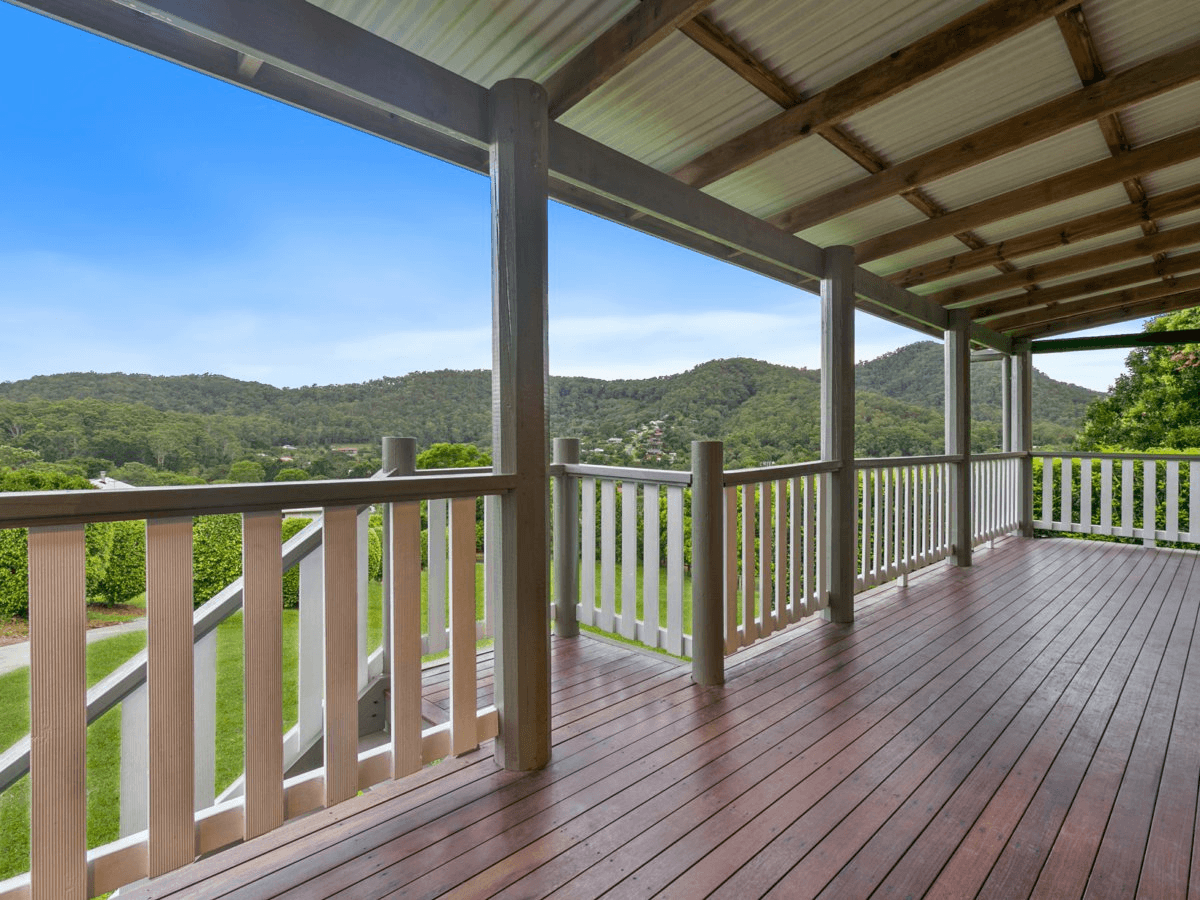 405 Bonogin Road, BONOGIN, QLD 4213