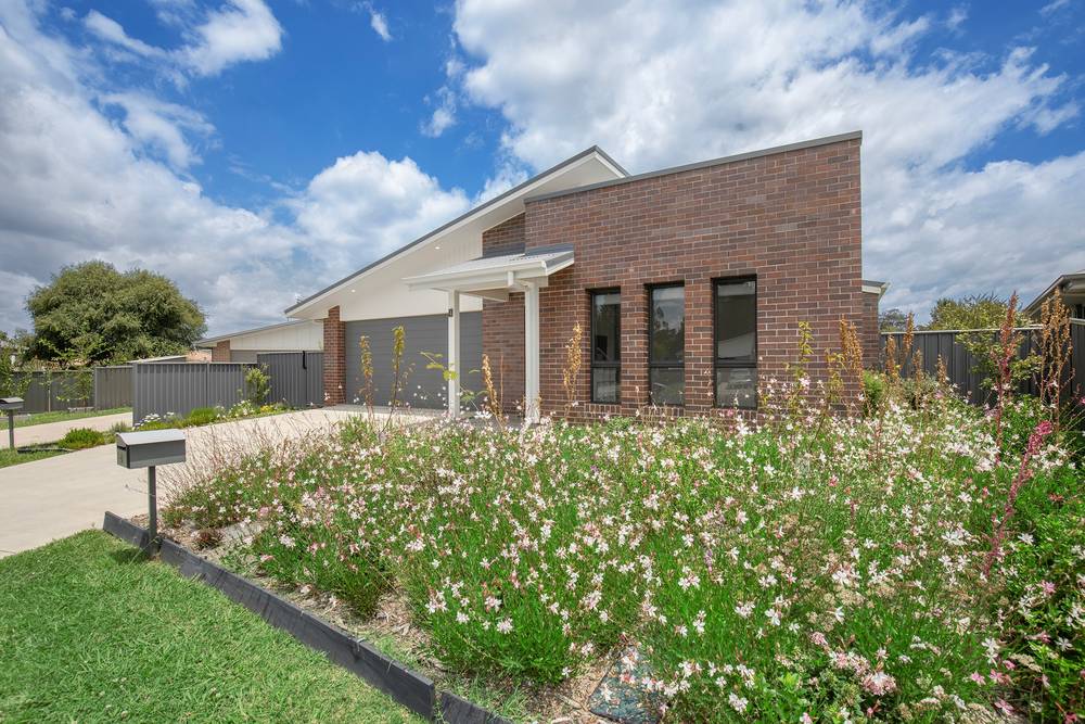 4 Albion Close, Armidale, NSW 2350