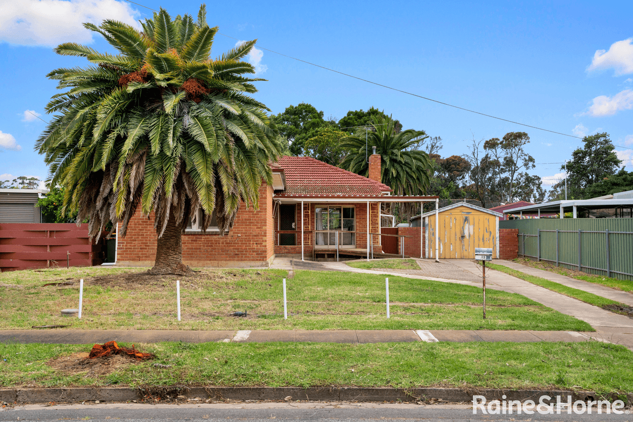 27 LONGLEAT Road, ELIZABETH VALE, SA 5112