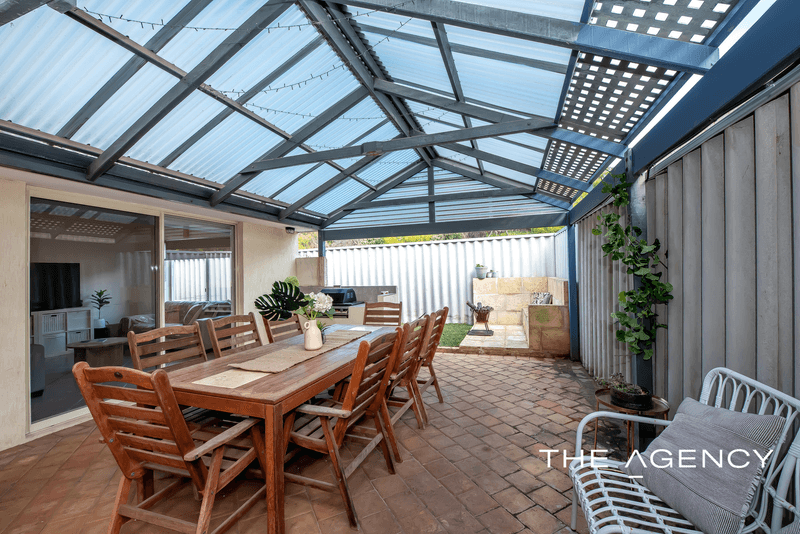 11 Mayena Retreat, Hillarys, WA 6025