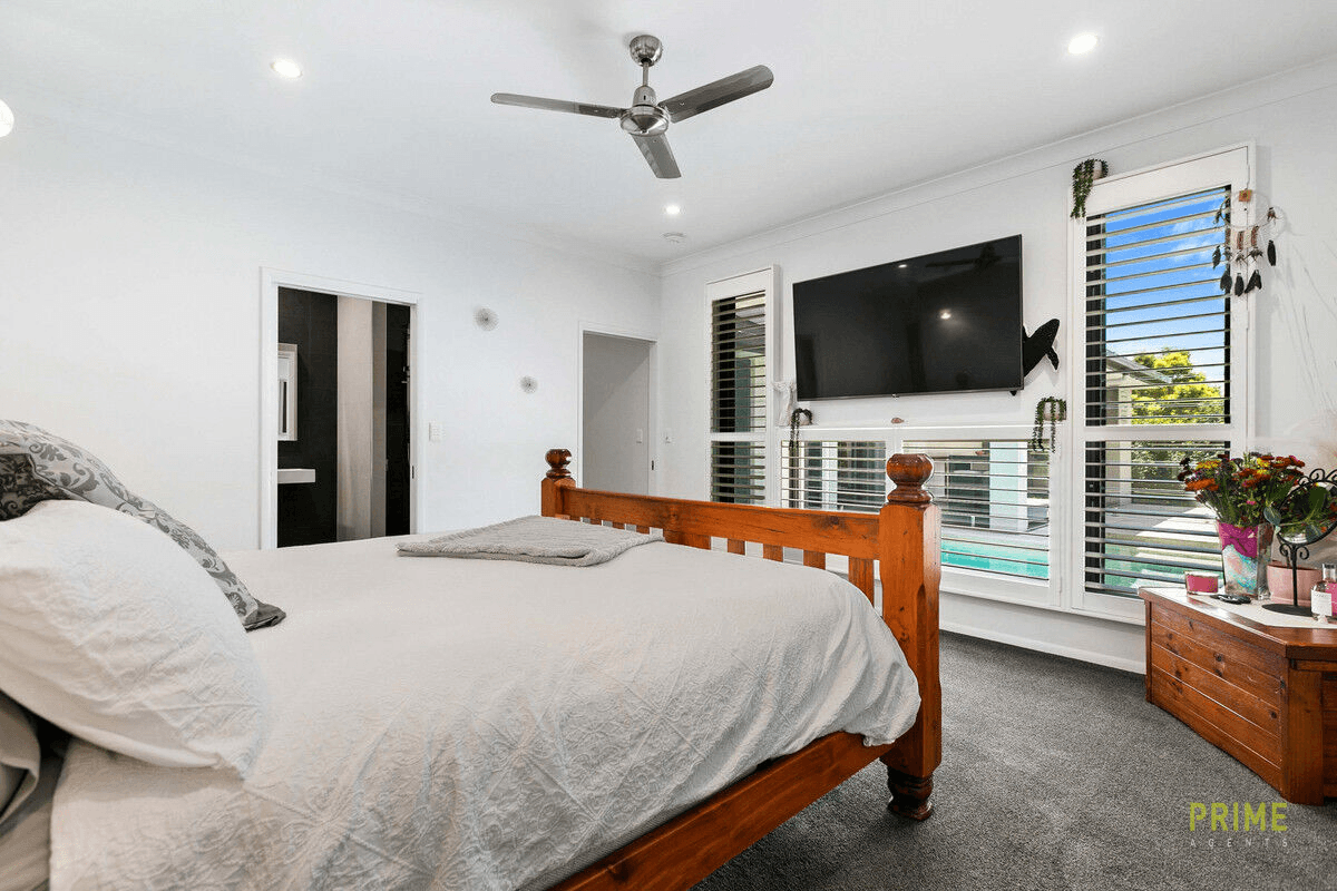 1 Mal Campbell Drive, Craignish, QLD 4655