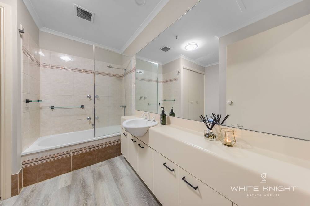 903/83 Queens Bridge Street, Southbank, VIC 3006