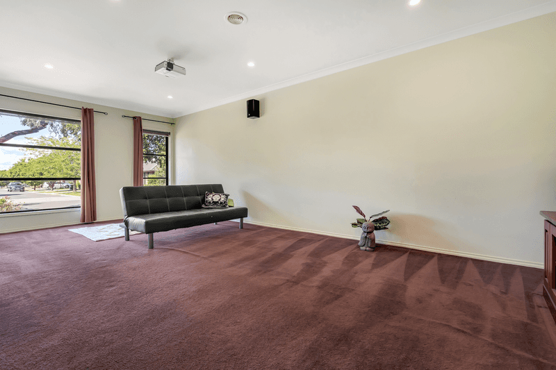 25 Fairhaven Boulevard, Craigieburn, VIC 3064