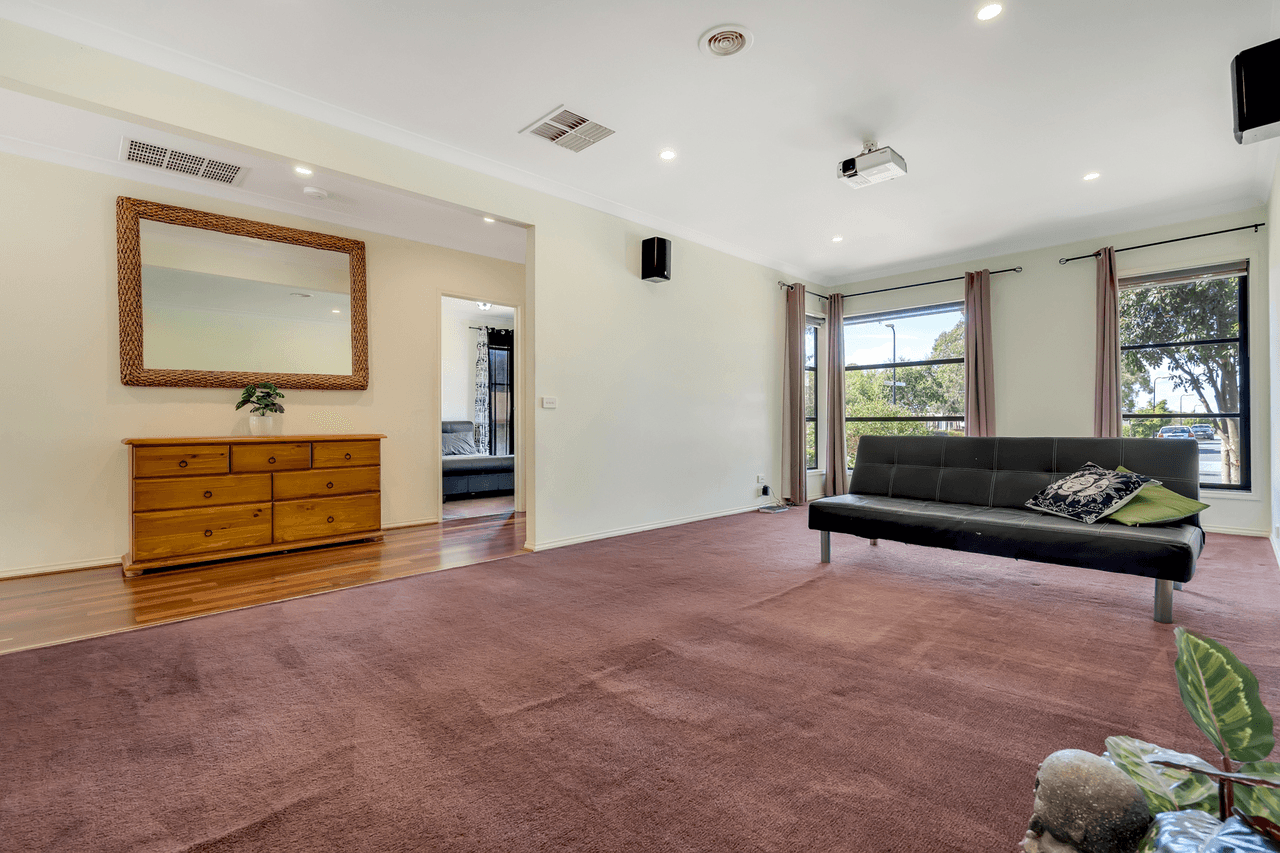 25 Fairhaven Boulevard, Craigieburn, VIC 3064