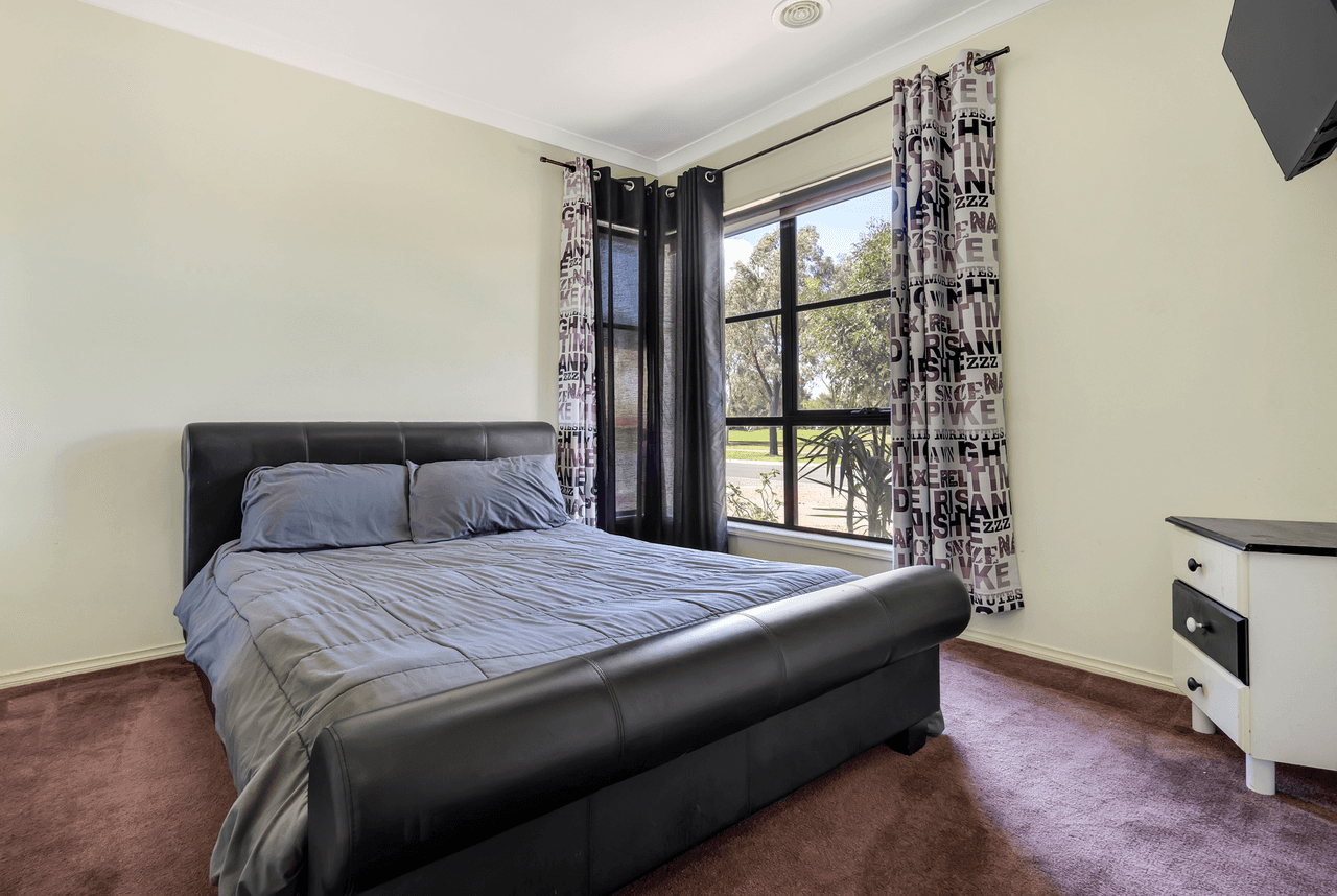 25 Fairhaven Boulevard, Craigieburn, VIC 3064