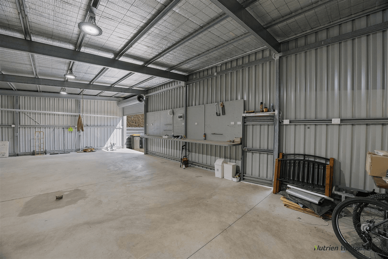 31 Twenty-First Street, EILDON, VIC 3713