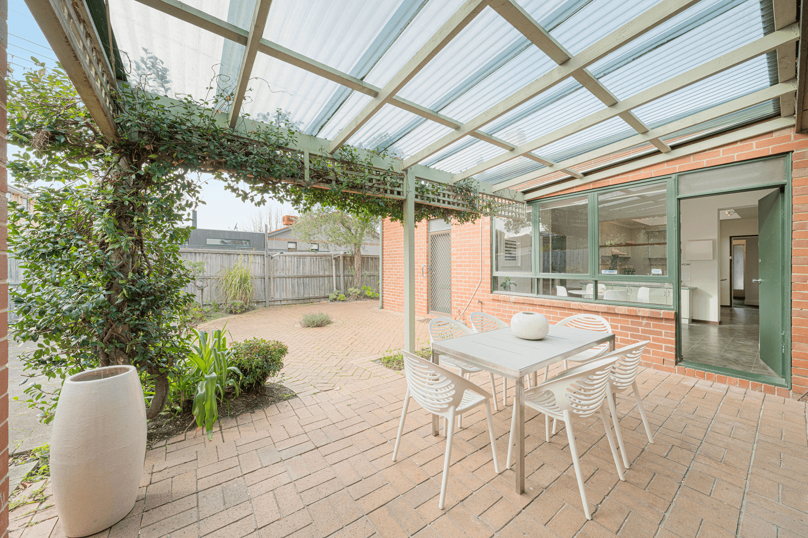 21 Prahran Grove, Elsternwick, VIC 3185