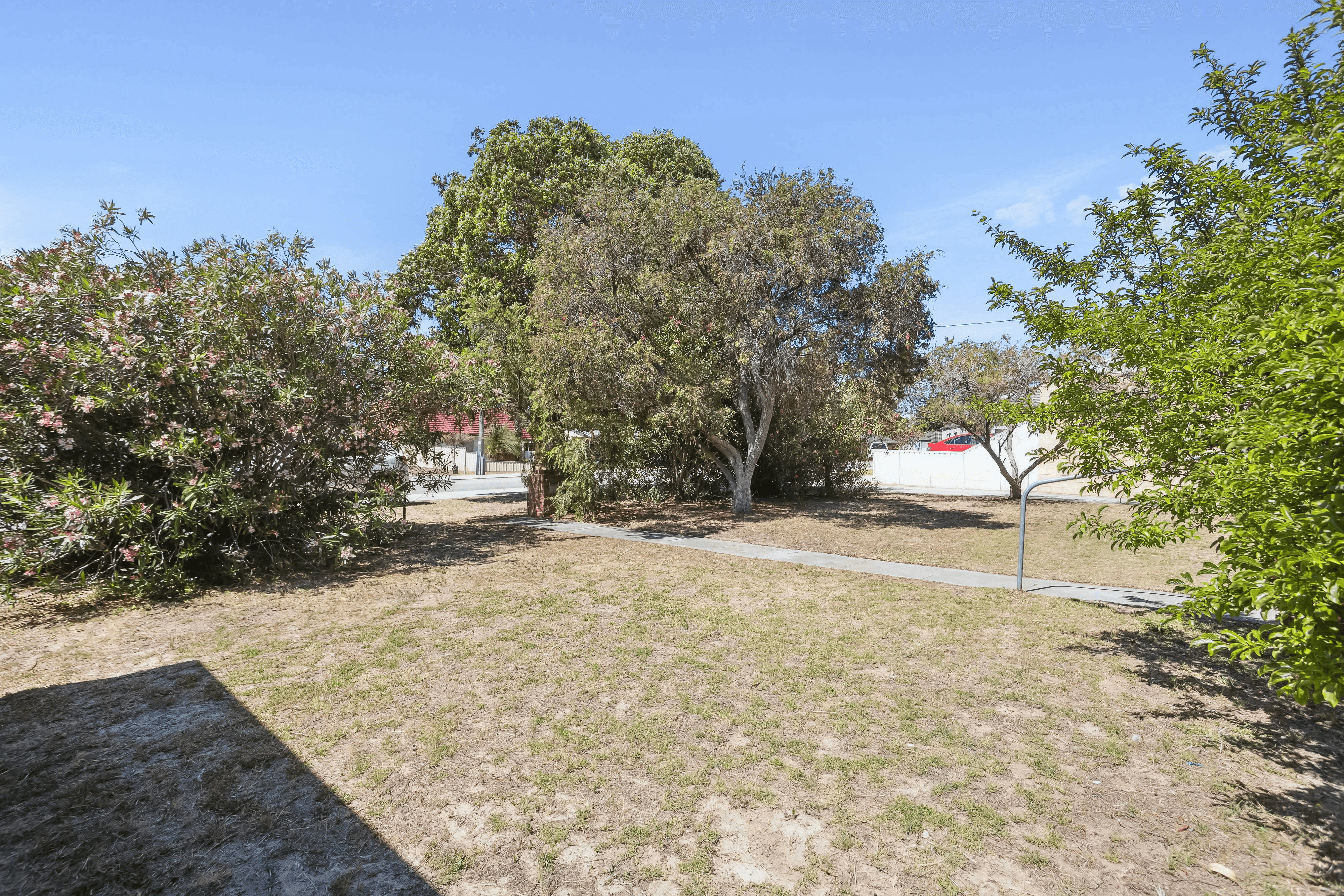 6 Eastbourne Crescent, Nollamara, WA 6061