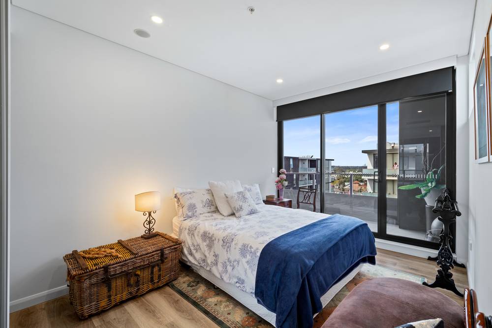 810/2 Lord Sheffield Circuit, Penrith, NSW 2750