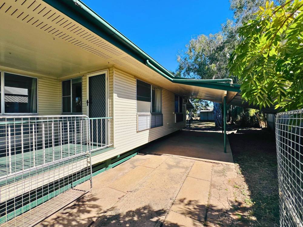 12 Fraser Street, MORANBAH, QLD 4744
