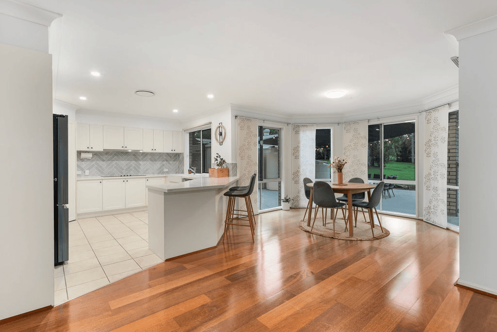 170 Bayley Road, Pine Mountain, QLD 4306