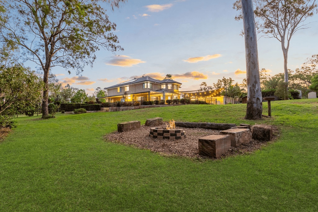 170 Bayley Road, Pine Mountain, QLD 4306