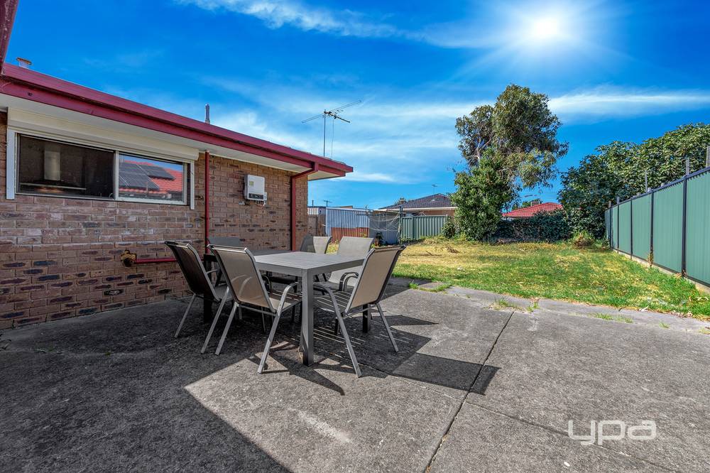 14 Gryphon Walk, KINGS PARK, VIC 3021