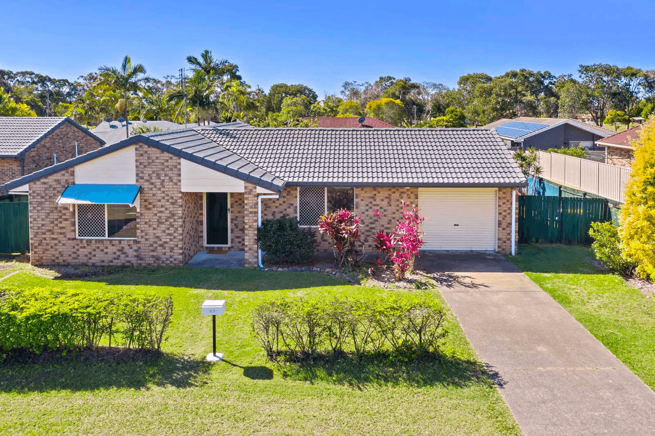 27 Harrier Street, Aroona, QLD 4551