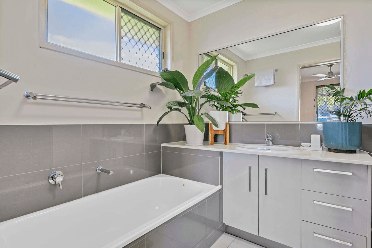 27 Harrier Street, Aroona, QLD 4551