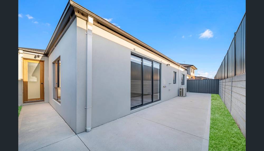 25 Benson Drive, WERRIBEE, VIC 3030