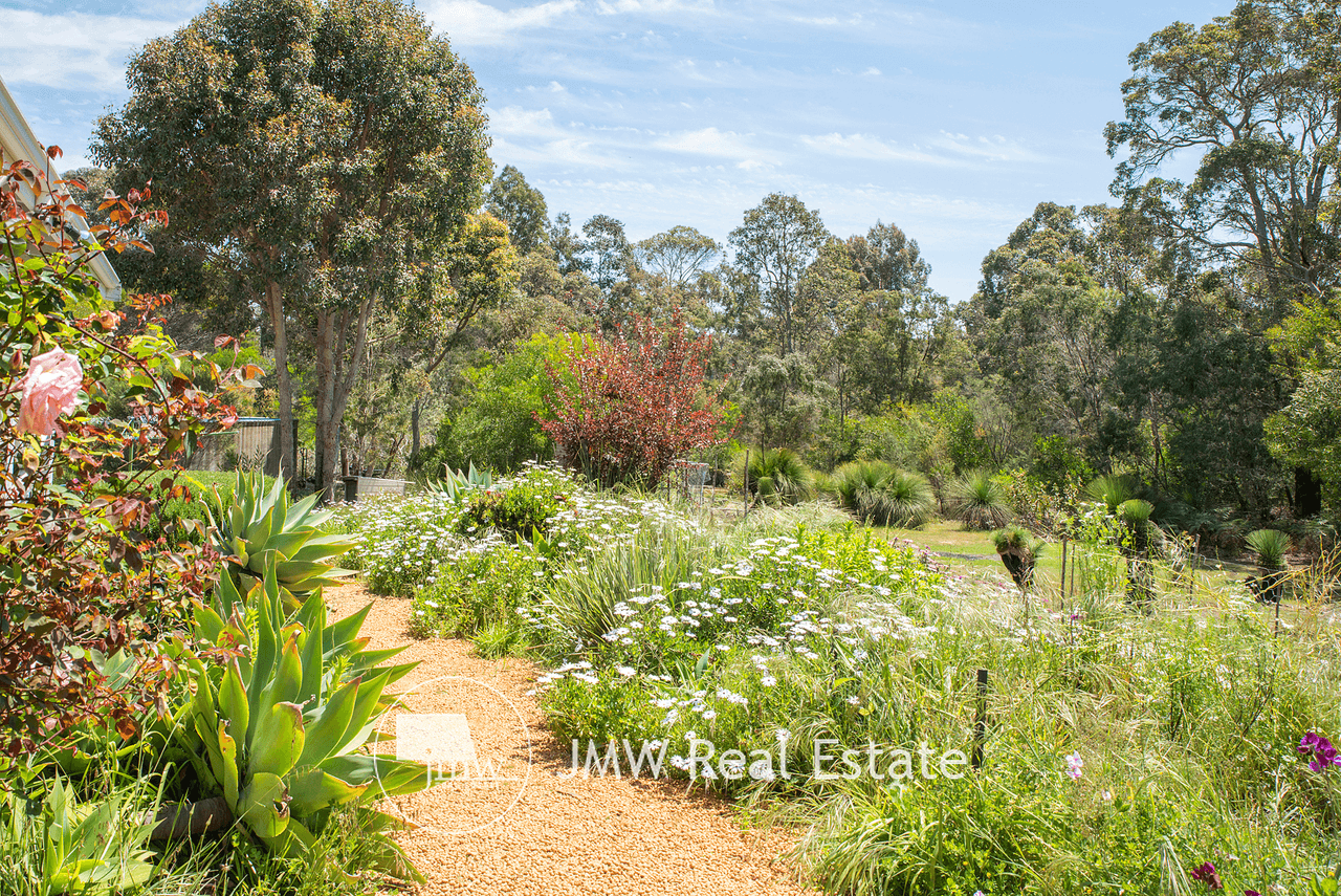 36 Junee Place, YALLINGUP SIDING, WA 6282