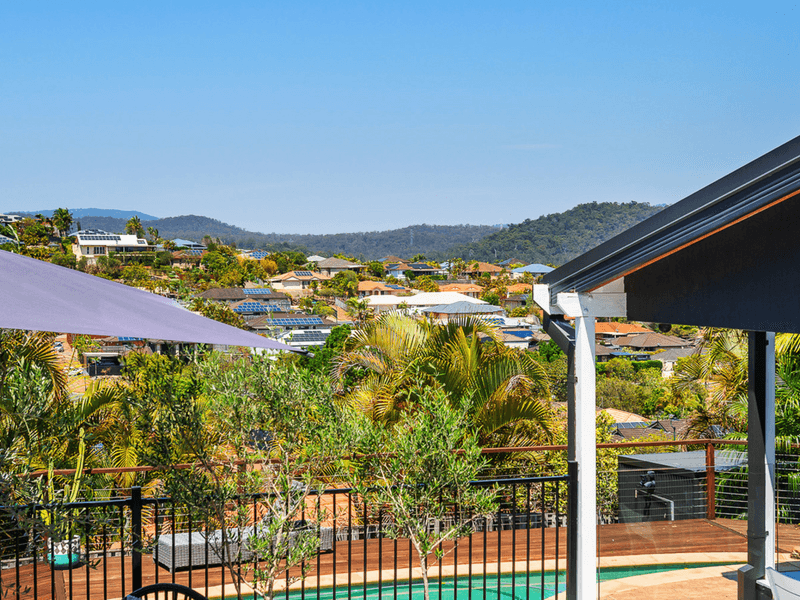 25 Manra Way, Pacific Pines, QLD 4211