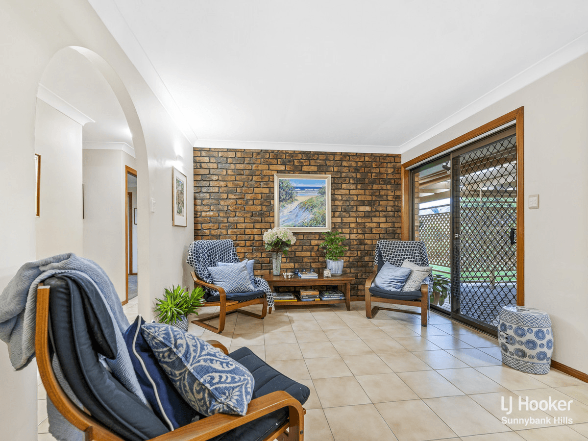 5 Meranti Street, SUNNYBANK HILLS, QLD 4109