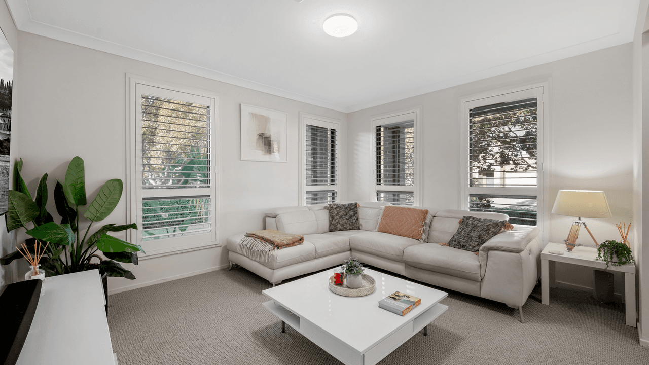 5 Darling Crescent, HARRINGTON PARK, NSW 2567