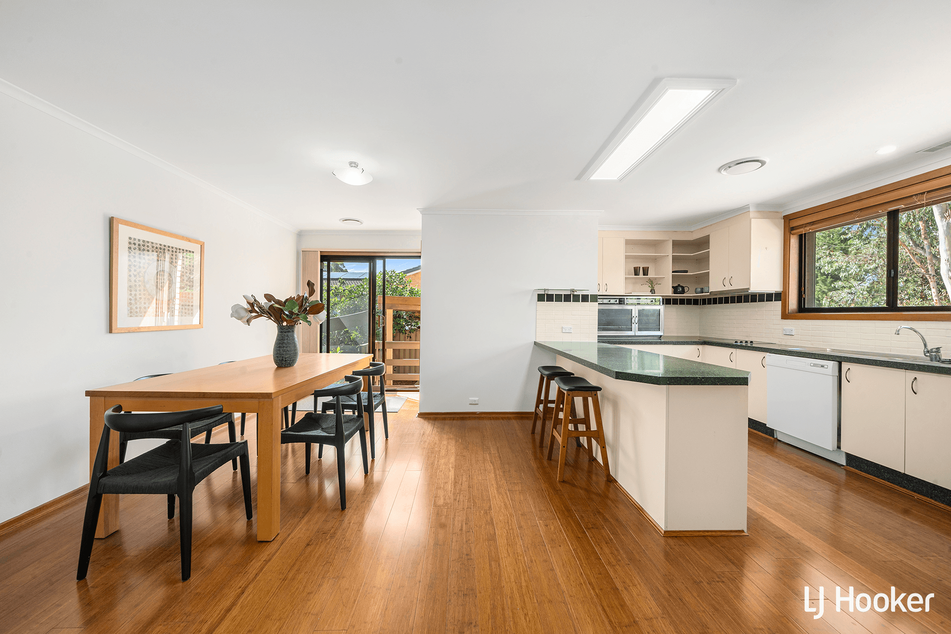 218 Southern Cross Drive, LATHAM, ACT 2615