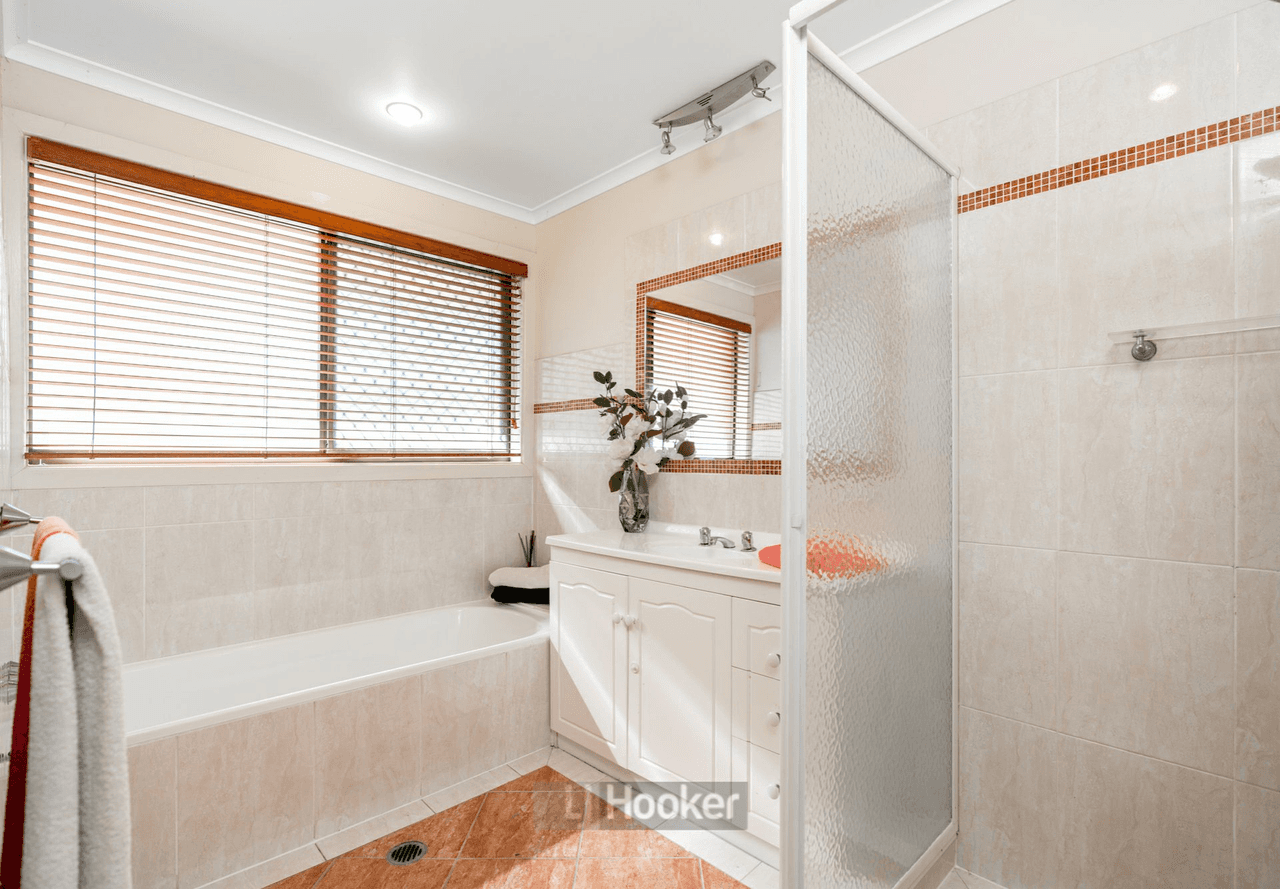 48 Lennons Road, GREENBANK, QLD 4124