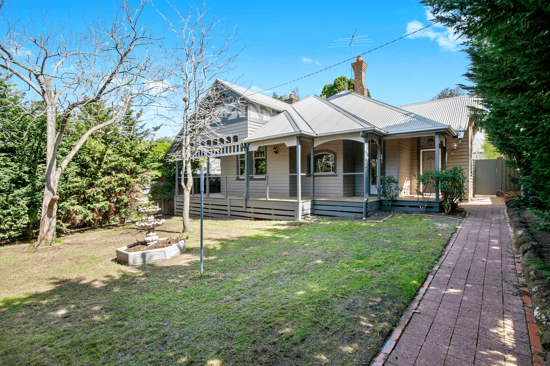 300 Latrobe Terrace, Newtown, VIC 3220