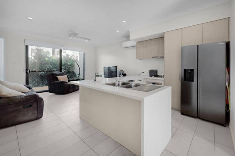 14 REGENT LANE, HOPE ISLAND, QLD 4212