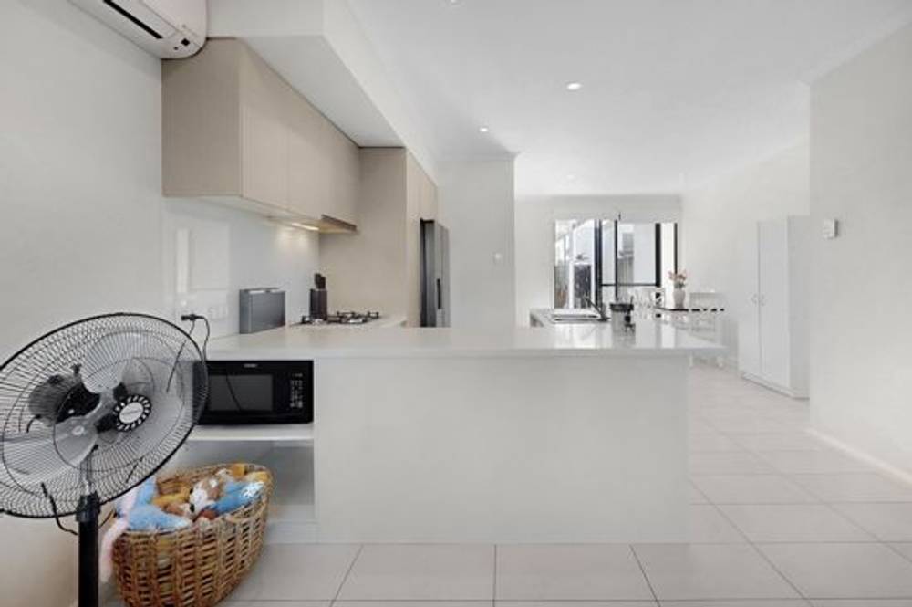 14 REGENT LANE, HOPE ISLAND, QLD 4212