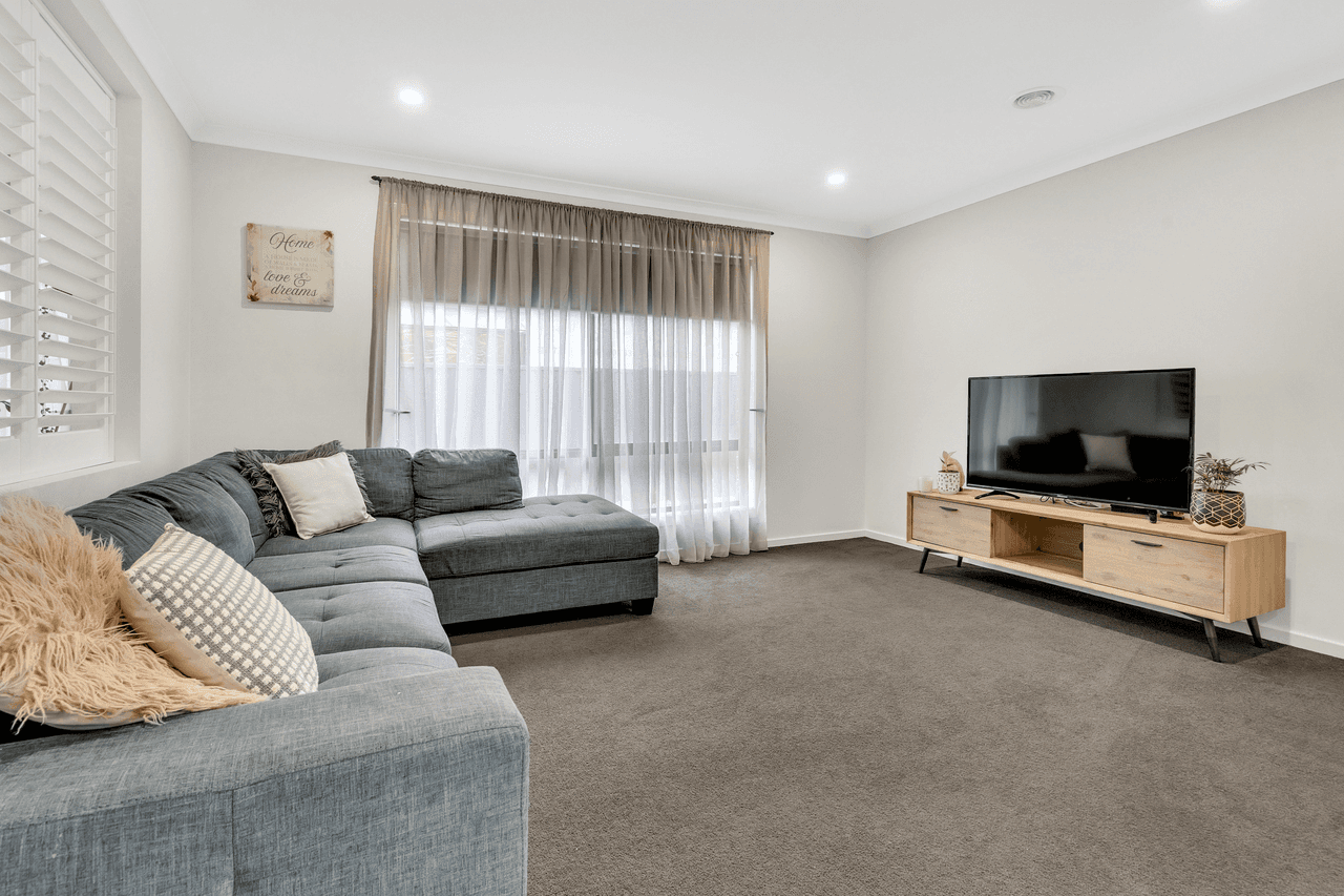 30 Mckane Street, KALKALLO, VIC 3064